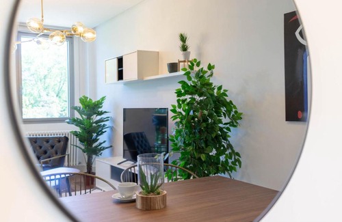 Art District Apartment | PRIVILEGED VIEWS - Guggenheim - FREE Parking