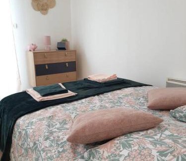 Tille Apartment | Proche aéroport à pied, Le Rêve Rose.