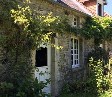 Surville House | Proche de la mer gite chez hippolyte
