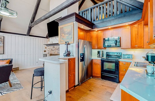 Charter Hills House | Professionally designed private home with lovely views, deck & fireplace