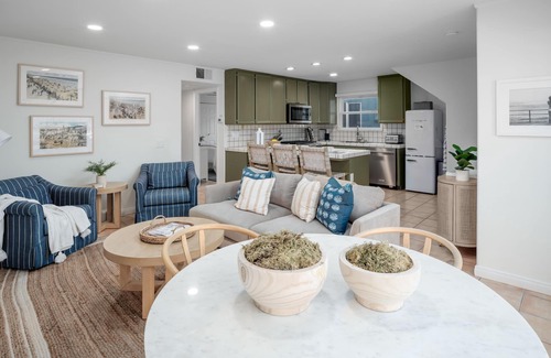 South Mission Beach House | Professionally Designed | Private Outdoor Patio w/AC