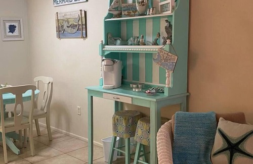 Crystal River Apartment | Professor Rousseau's Mermaid Lagoon