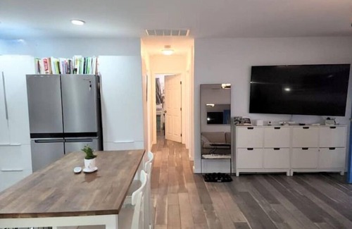 Bay Ho Apartment | Projector Paradise room rental