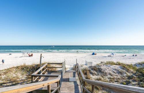 Miramar Beach House | Promenade by AvantStay Beach Front Mansion w Breathtaking Views Pool