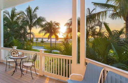 Truman Annex Condo | *PROMENADE TO PARADISE @ THE ANNEX* Ocean Condo & Pool + LAST KEY SERVICES.