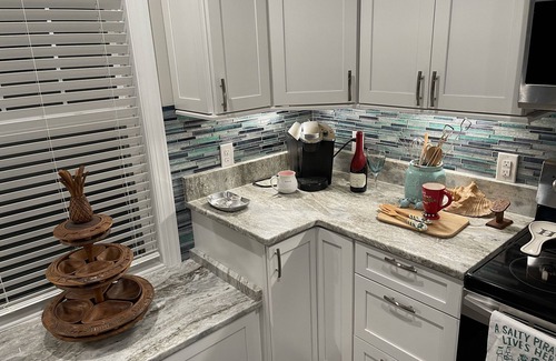 Morehead City House | Promise Land Gem