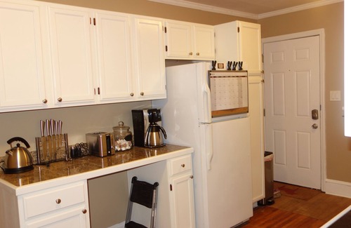 Charlotte Apartment | PROMO 15% WEEKLY/20% MONTHLY DISCOUNTnSleeps up to 6 adults, 5 mins to spectrum