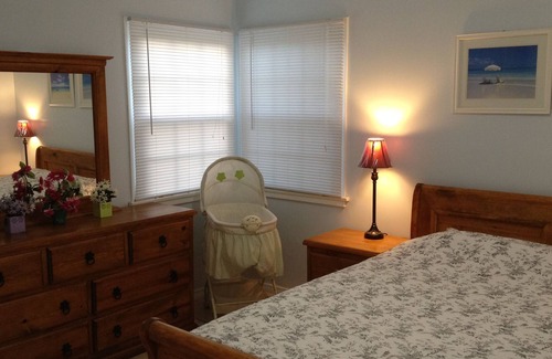 El Monte House | PROMO 15% WEEKLY/ 20% MONTHLY DISCOUNT Family House With Huge Private Yard
