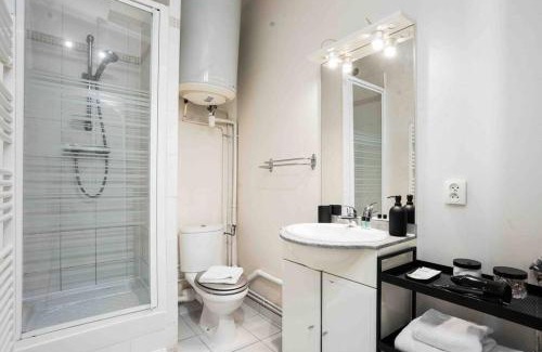Chaussee-d'Antin Apartment | Promo! Beautiful apt near the Galeries Lafayette!