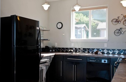 Depoe Bay Condo | Promo! Stunning Ocean View Condo w/Wifi, HDTV & Fireplace and Much More!