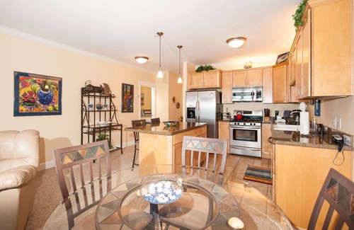 Lincoln City Condo | Promo! Top Floor Condo-Oceanfront, HDTV, Private Hot Tub, Indoor Pool, Wifi!