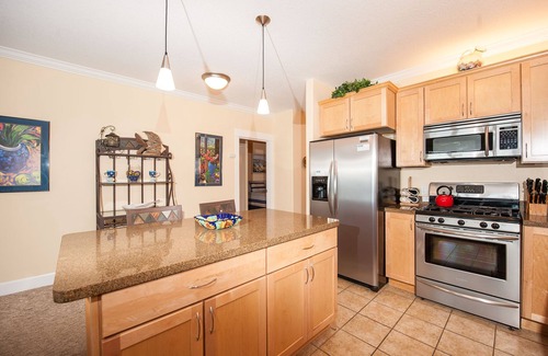 Lincoln City Condo | Promo! Top Floor Condo-Oceanfront, HDTV, Private Hot Tub, Indoor Pool, Wifi!
