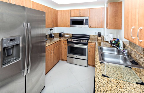 Brickell Apartment | Promotional Monthly Rate-Luxury One-&Two bedroom Apartments In Brickell
