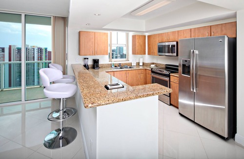 Brickell Apartment | Promotional Monthly Rate-Luxury One-&Two bedroom Apartments In Brickell