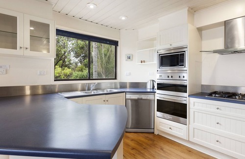 Lakes Entrance House | Property for 10 guests with amazing views - Lakes on View St
