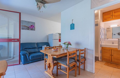 Hourtin Port House | Property In A Holiday Village 'Gite Les Moussaillons' with Private Terrace and Wi-Fi