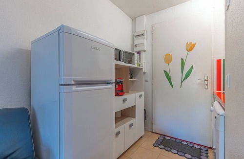 Hourtin Port House | Property In A Holiday Village 'Gite Les Moussaillons' with Private Terrace and Wi-Fi