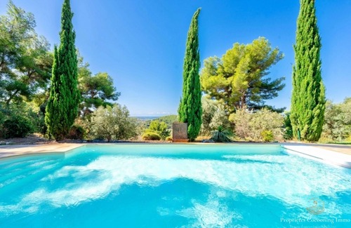 Ollioules Villa | Property with swimming pool and spectacular sea view in Sanary