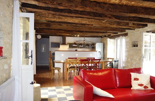 Coly House | Propriété de Caractère Comprenant 2 Maisons et une Piscine