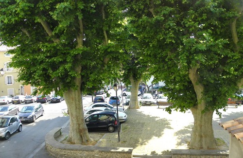 L'Isle-sur-la-Sorgue Apartment | Provencal Vintage Cocoon