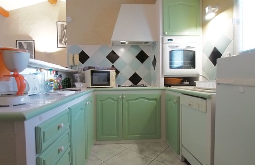 L'Isle-sur-la-Sorgue House | Provencal house with all comforts. Pool & air-conditioning, PK pets allowed.