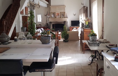 Lagnes House | Provencal house with swimming pool, summer kitchen, wooded grounds, not overlooked