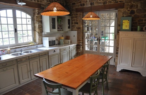 Goudargues Villa | PROVENCAL VILLA. 1Ha. ABSOLUTE COMFORT & CALM. Swimming pool 10 x 5. WI-FI (fiber)