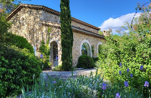 Goudargues Villa | PROVENCAL VILLA. 1Ha. ABSOLUTE COMFORT & CALM. Swimming pool 10 x 5. WI-FI (fiber)