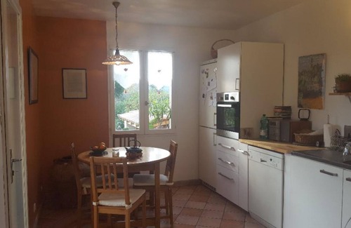 Coudoux Villa | Provencal villa with large garden near Aix en Provence and Salon