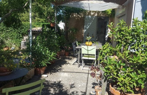 Coudoux Villa | Provencal villa with large garden near Aix en Provence and Salon