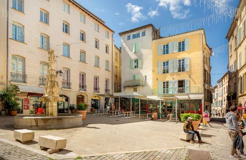 Forcalquier Apartment | Provence Au Coeur