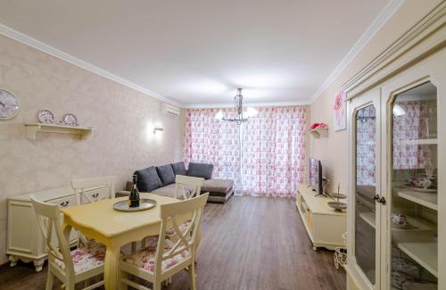 Chernomorets Apartment | Provence Deluxe Apartment in Atia Resort