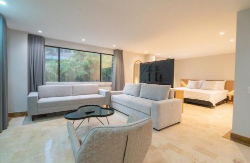 Las Lomas I Apartment | Provenza Lux Apartment l Guest Friendly l Fast Wifi l 9 Guest