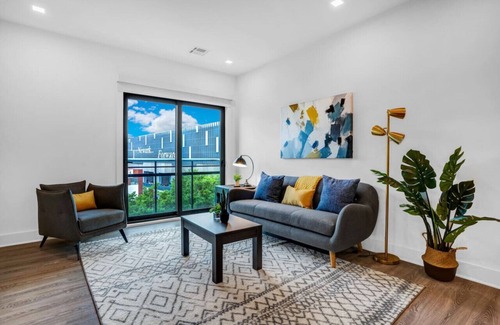 Central Business District Apartment | Prudent Space Near EWR w/Gym
