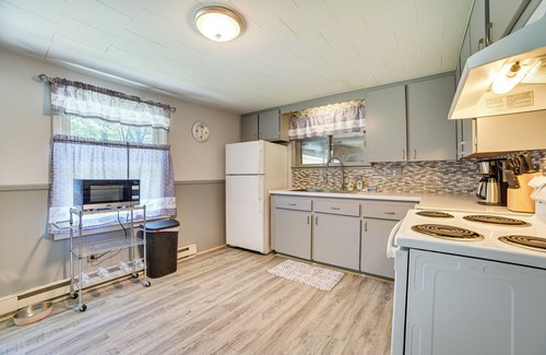Prudenville House | Prudenville Family Home w/Game Room & Fire Pit!