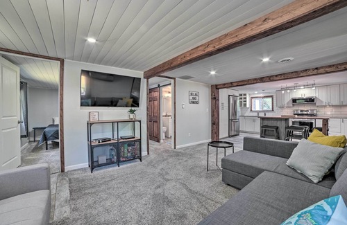 Prudenville Cottage | Prudenville Retreat w/Yard ~ 1 Mi to Lake!