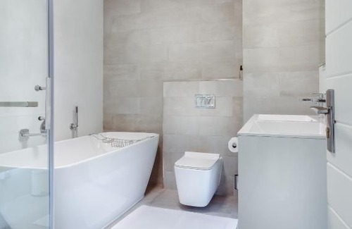 Greater Johannesburg Metropolitan Area Apartment | PS NGOBESE