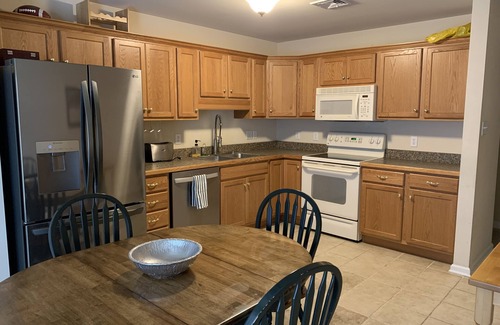 State College House | PSU Townhouse Walking Distance from Beaver Stadium
