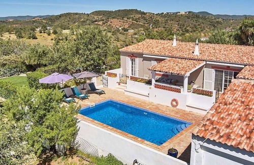 Fonte do Bispo Villa | Lovingly Restored Country Villa, A/C, Private Pool (Fenced), Idyllic Views - 15mins drive to Tavira