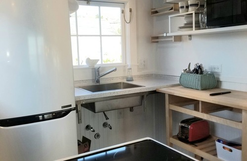 Nantucket Town House | Puddin, the cutest cottage on South Beach. The perfect get away for two.