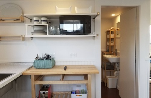 Nantucket Town House | Puddin, the cutest cottage on South Beach. The perfect get away for two.