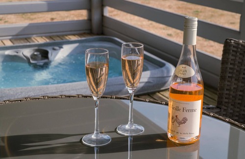 Hopton Ski Chalet | Puddleduck