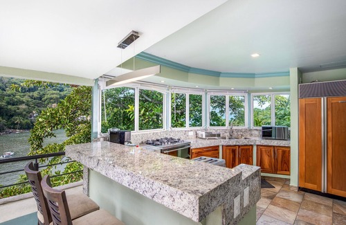 Boca de Tomatlan Apartment | Puerto Vallarta Family Vacation Home, Beach Frontage