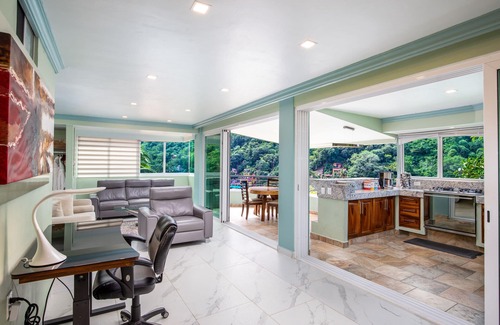 Boca de Tomatlan Apartment | Puerto Vallarta Family Vacation Home, Beach Frontage