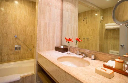 Puerto Vallarta Resort | Puerto Vallarta 4 Star Beach Resort w/All Inclusive Option