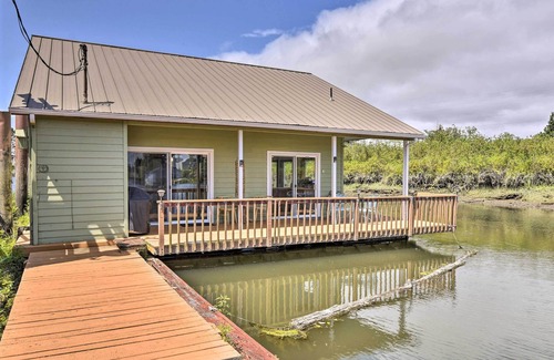 Cathlamet House | Puget Island 'Floating Home' w/ Dock & Boat House!