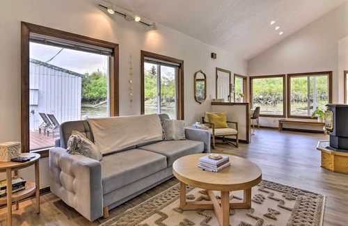 Cathlamet House | Puget Island 'Floating Home' w/ Dock & Boat House!