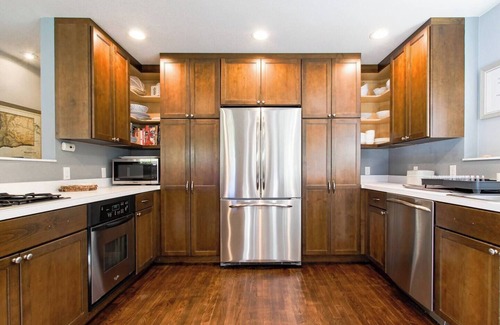 Cathlamet House | Puget Island Riverfront Getaway with Hot tub