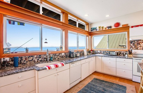 Kingston House | Puget Sound-front home with beach access, kayaks, gorgeous view & firepit
