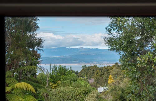 Omori Cottage | Pukawa Haven - Pukawa Bay Holiday Home